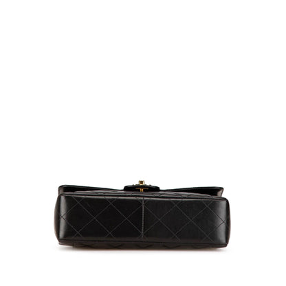 Chanel Medium Quilted Lambskin Border Single Flap (SHG-Tu2Hic)