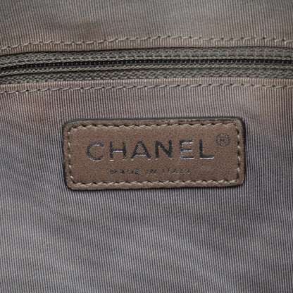 Chanel Medium Quilted Reissue Camera Bag (SHG-OpYKQa)