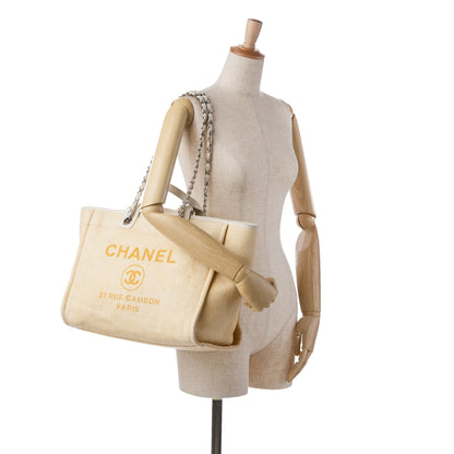Chanel Medium Raffia Deauville Satchel (SHG-1hmcTk)