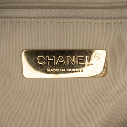 Chanel Medium Tweed 19 Flap (SHG-GKU36x)