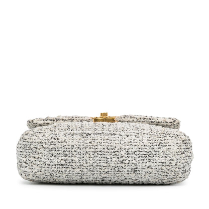 Chanel Medium Tweed 19 Flap (SHG-GKU36x)