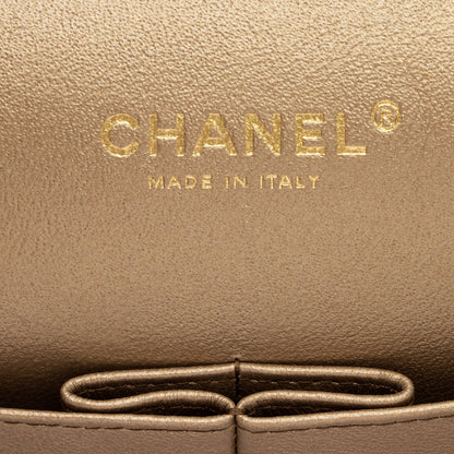 Chanel Metallic Lambskin Classic Maxi Double Flap Bag (SHF-kjT4fr)