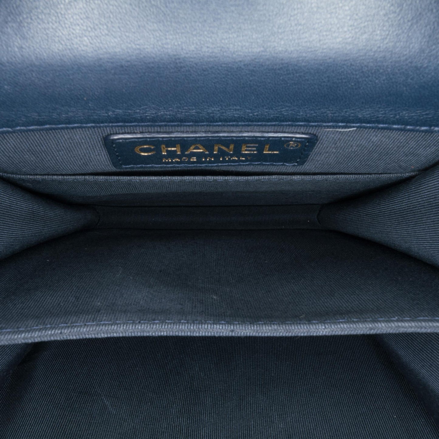 Chanel Metallic Lambskin Striped North South Boy Flap (SHG-gdf9Ua)