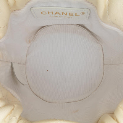 Chanel Mini Quilted Lambskin About Pearls Drawstring Bucket Bag (SHG-KIu1EB)