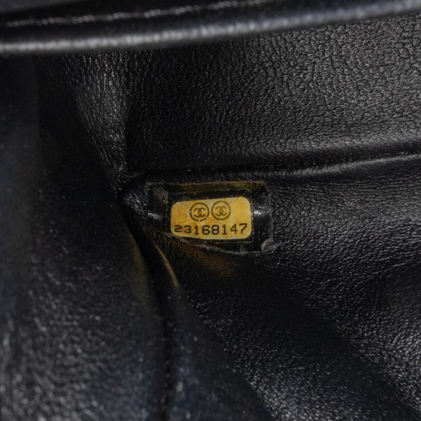 Chanel Mini Square Classic Patent Single Flap (SHG-MhyuAt)