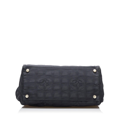 Chanel New Travel Handbag (SHG-tprBiA)
