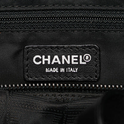 Chanel New Travel Line Handbag (SHG-5Xs4Yy)