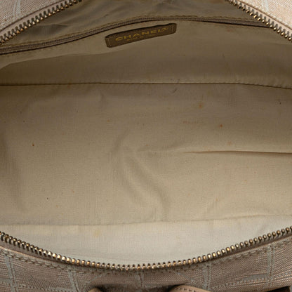 Chanel New Travel Line Handbag (SHG-dh5N6J)