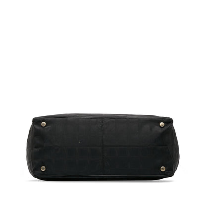 Chanel New Travel Line Tote (SHG-i4J9zq)