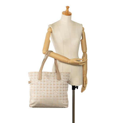 Chanel New Travel Line Tote (SHG-3Rzzab)