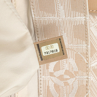 Chanel New Travel Line Tote (SHG-ewYGlz)