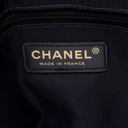 Chanel Nylon Travel Ligne Large Tote (SHF-5jrsyp)