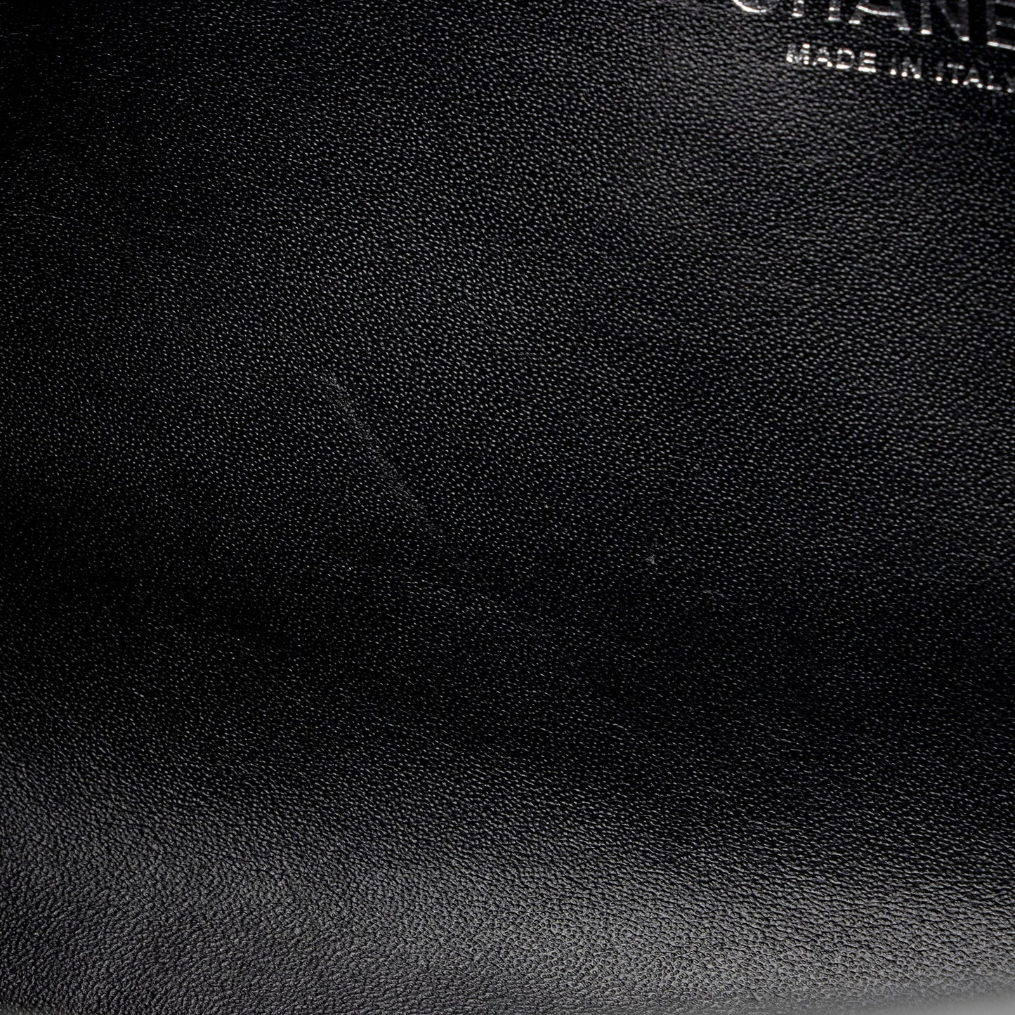 Chanel Patent Leather CC Angle Tote (SHF-a6O8IJ)