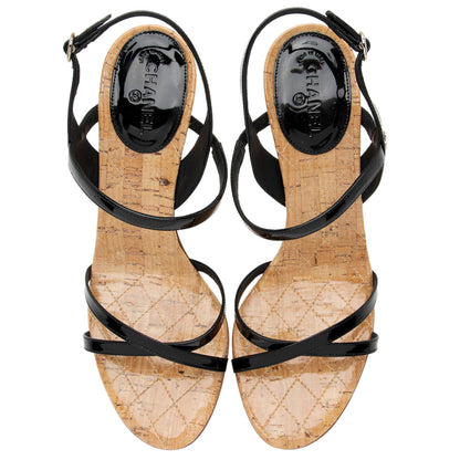 Chanel Patent Leather CC Slingback Sandals - Size 8 / 38 (SHF-pbADI5)