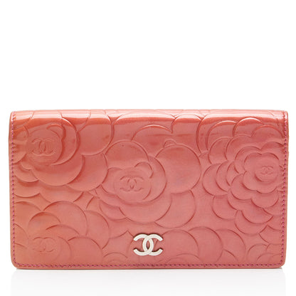 Chanel Patent Leather Camellia CC Yen Wallet