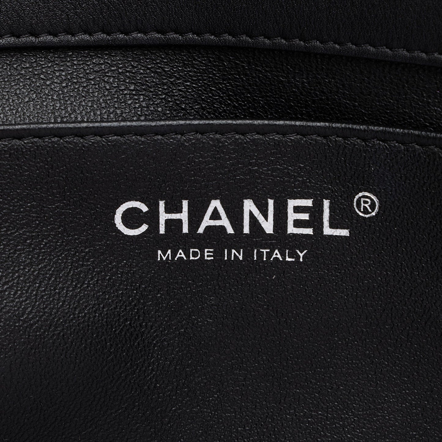 Chanel Patent Leather Flap Clutch on Chain (SHF-9c9WQx)
