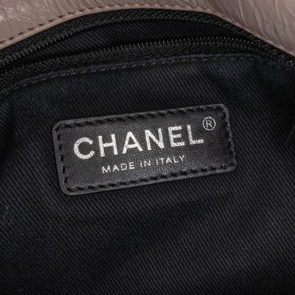 Chanel Quilted Aged Calfskin Single Flap (SHG-vBvXcU)
