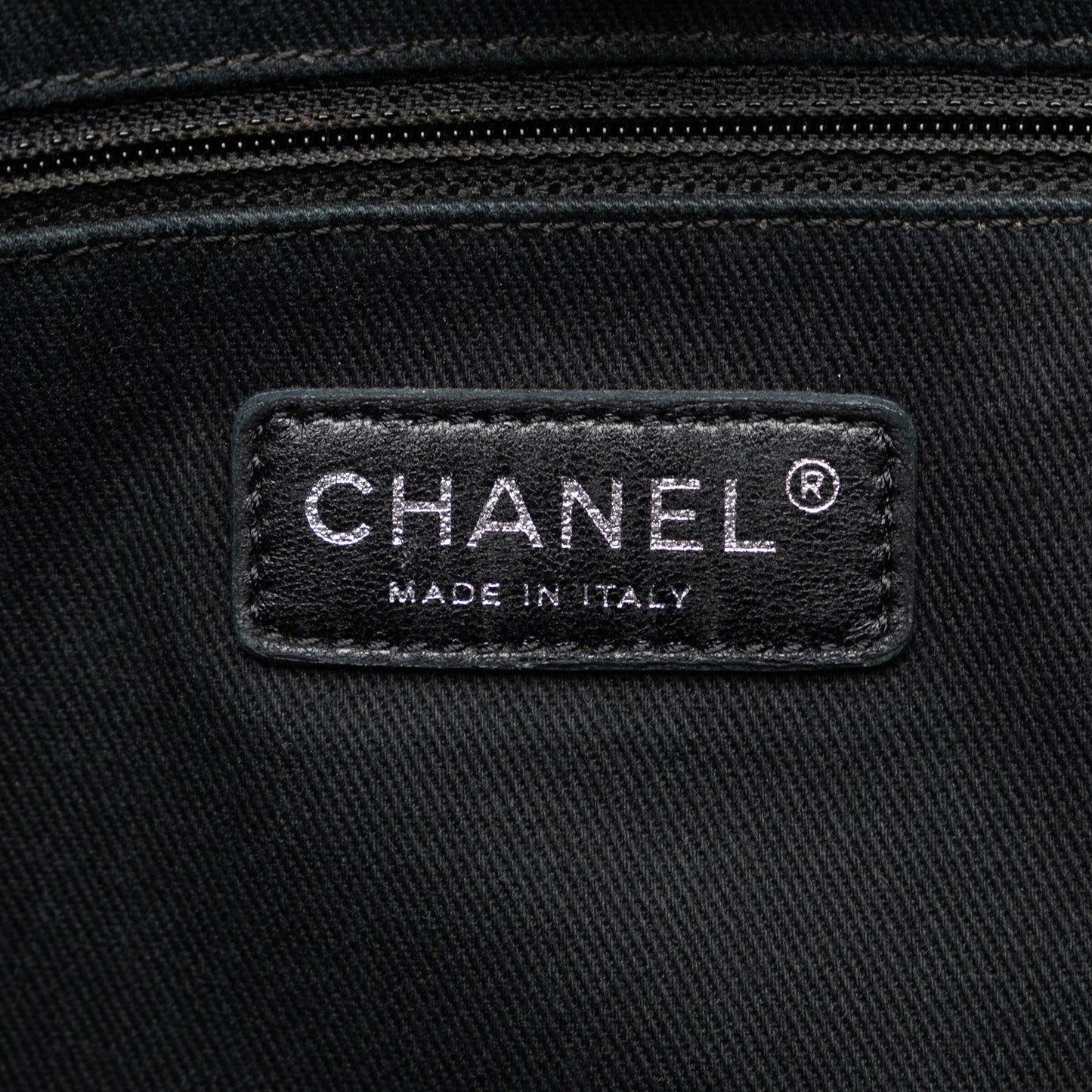 Chanel Small Canvas Deauville Tote (SHG-mmN7Cl)