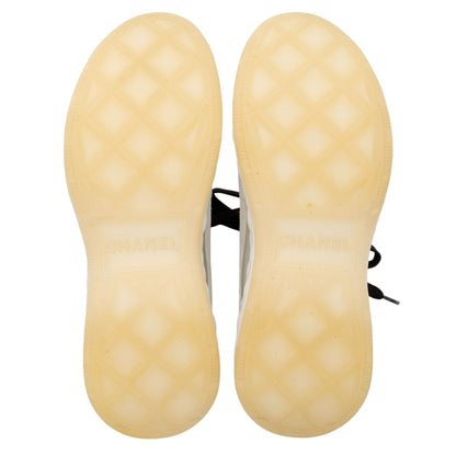 Chanel Suede Mesh CC Cap Toe Sneakers - Size 8 / 38 (SHF-MkFGm8)