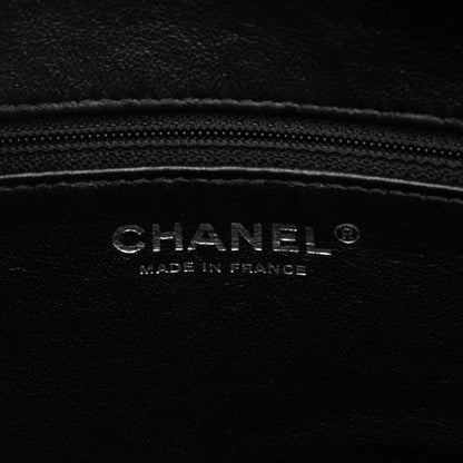 Chanel Tweed and Resin Zipped Chain Shopping Bag