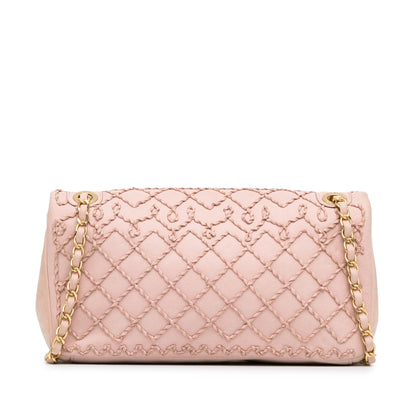 Chanel Twist Quilted Heart Flap (SHG-uZx9EN)