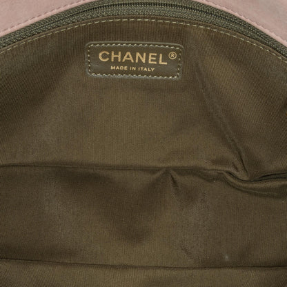 Chanel Twist Quilted Heart Flap (SHG-uZx9EN)