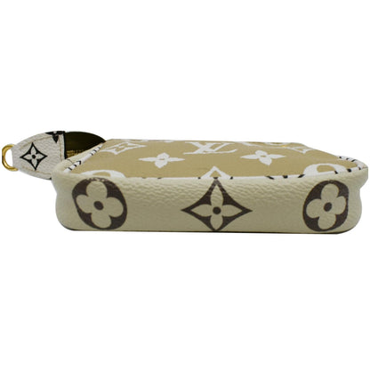 LOUIS VUITTON Micro Pochette Monogram Giant Canvas Accessories Pouch Khaki Green