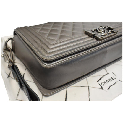 CHANEL Boy Flap with Stingray Lambskin Leather Shoulder Bag Silver