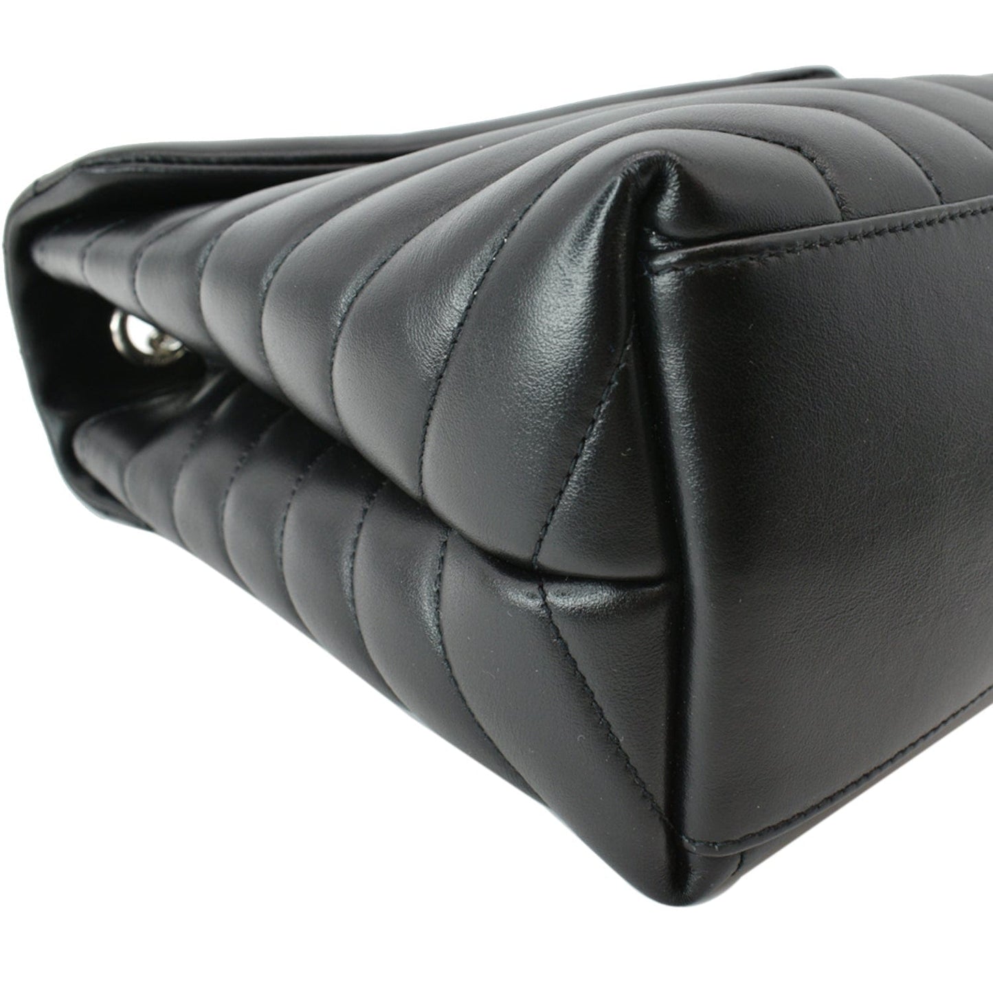 YVES SAINT LAURENT Medium Loulou Matelasse Leather Chain Shoulder Bag Black