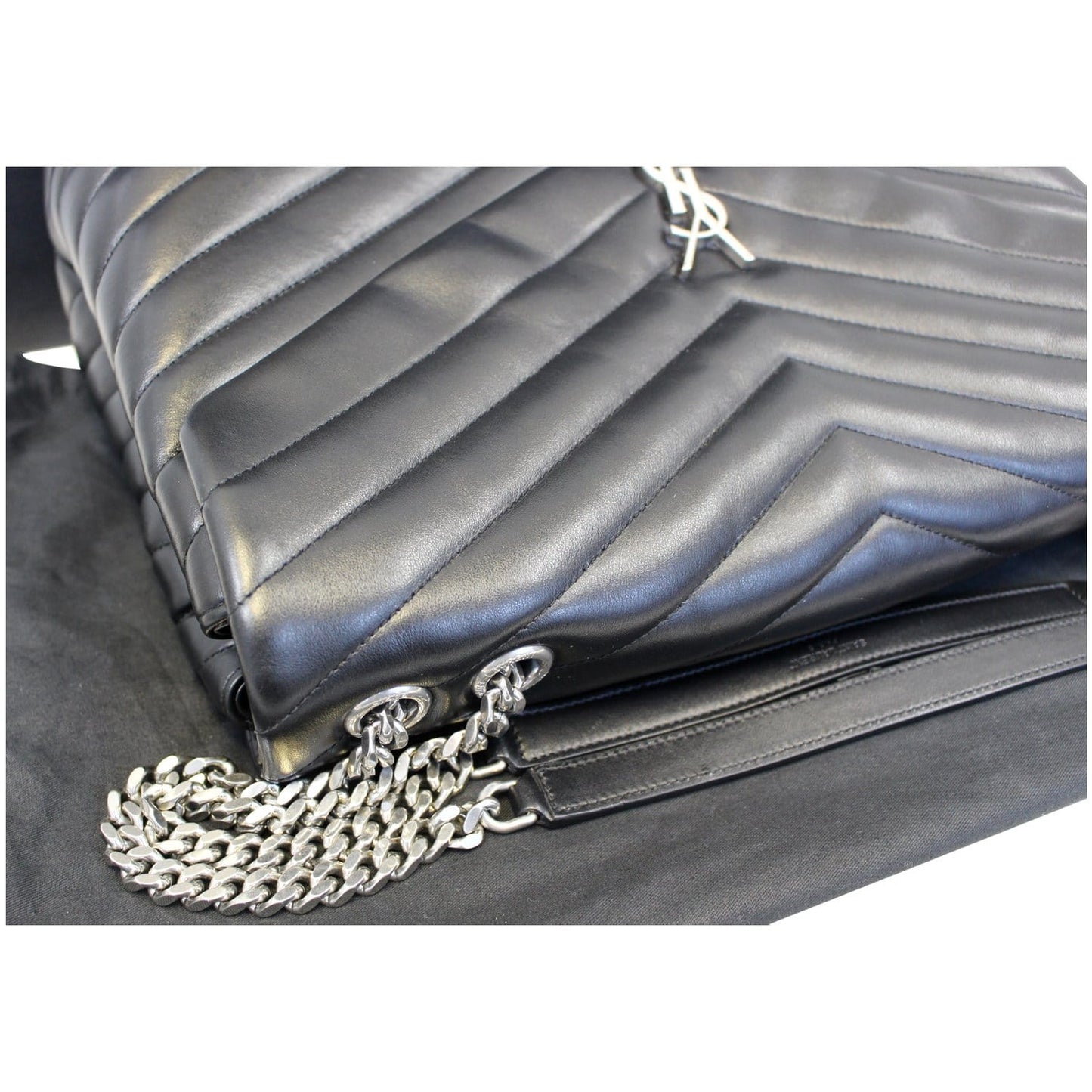 YVES SAINT LAURENT Large Loulou Calfskin Matelasse Chain Shoulder Bag