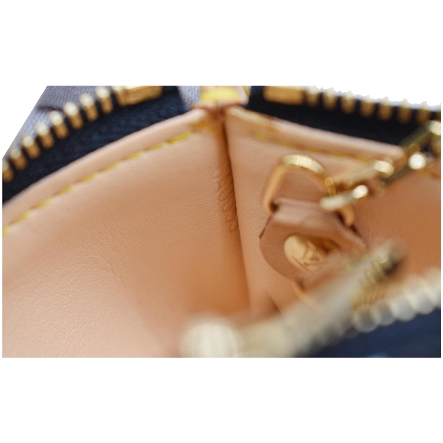 LOUIS VUITTON Pochette Key Cles Monogram Coin Case Multicolor
