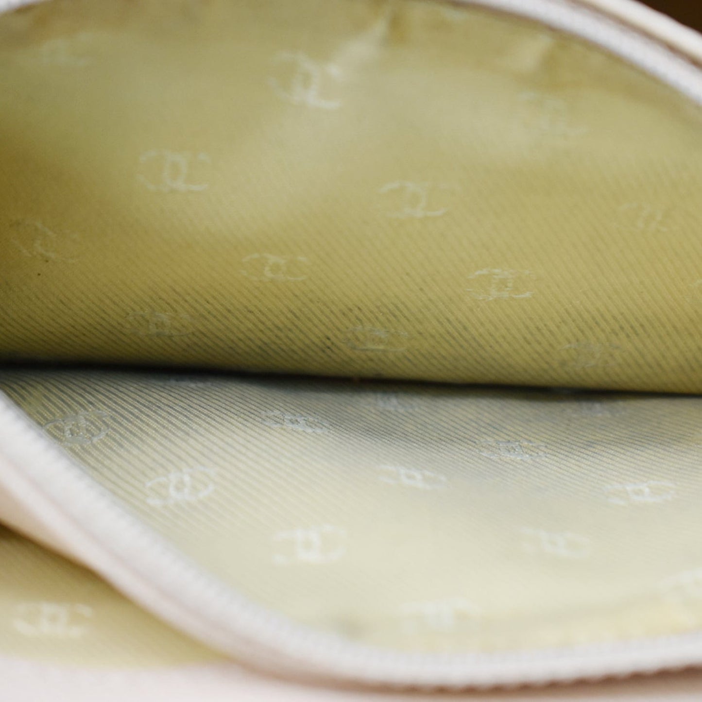 CHANEL Long Coco Button Bi-Fold Caviar Leather Wallet Beige