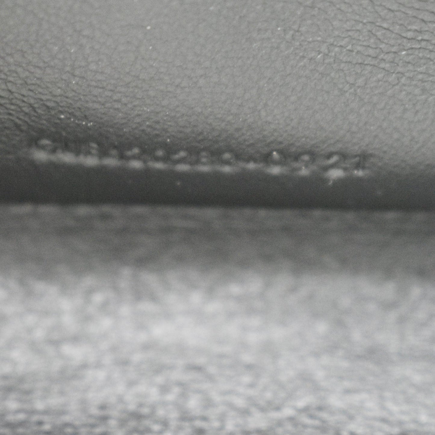 YVES SAINT LAURENT Mix Matelassé Small Grain De Poudre Chain Wallet Crossbody Bag Cream