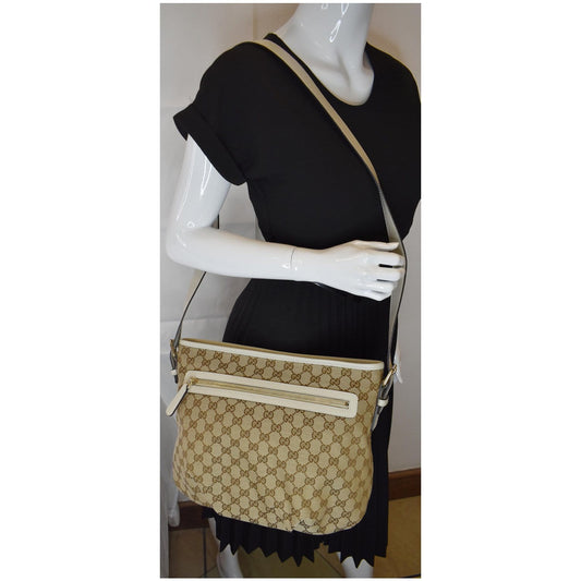 GUCCI GG Plus Supreme Canvas Messenger Shoulder Bag Beige 388930