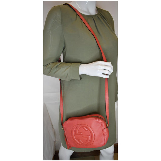 GUCCI Soho Disco Pebbled Leather Small Crossbody Bag Coral 308364 - 15% OFF