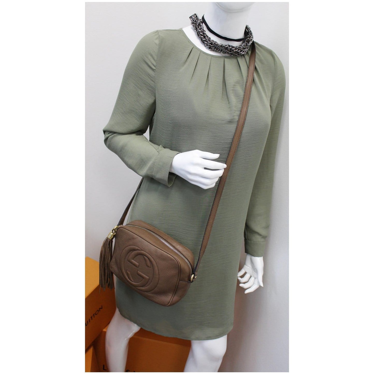 GUCCI Soho Disco Pebbled Leather Small Crossbody Bag Beige 308364