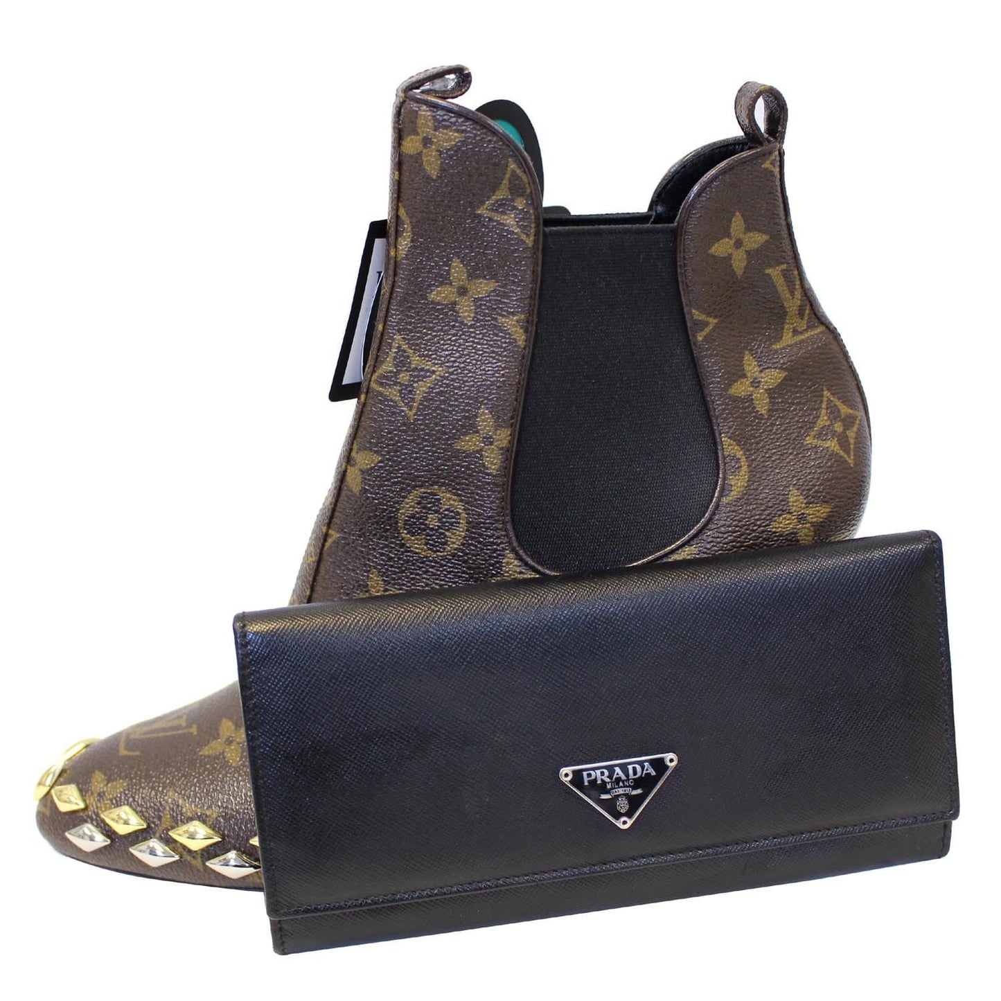 PRADA Saffiano Triangle Continental Flap Wallet
