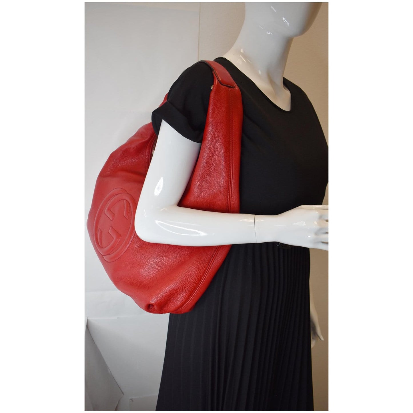 GUCCI Soho Pebbled Leather Hobo Shoulder Bag Red 282304