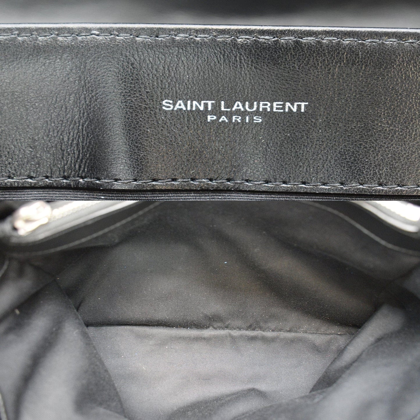 YVES SAINT LAURENT Medium Loulou Matelasse Leather Chain Shoulder Bag Black