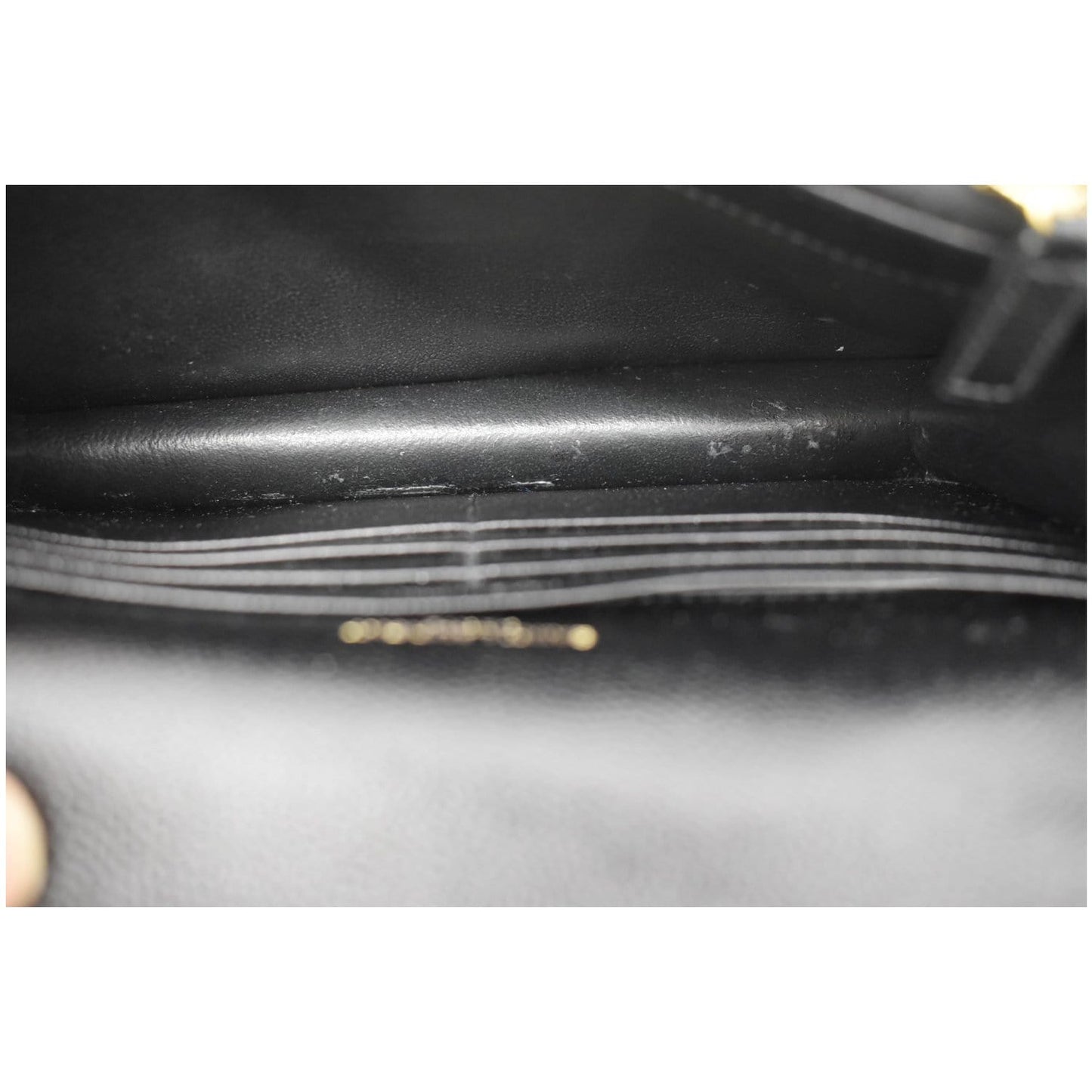 YVES SAINT LAURENT Envelope Chevron Grain De Poudre Envelope Chain Wallet Black