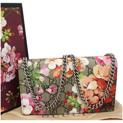 GUCCI GG Supreme Monogram Blooms Chain Wallet Beige 402724