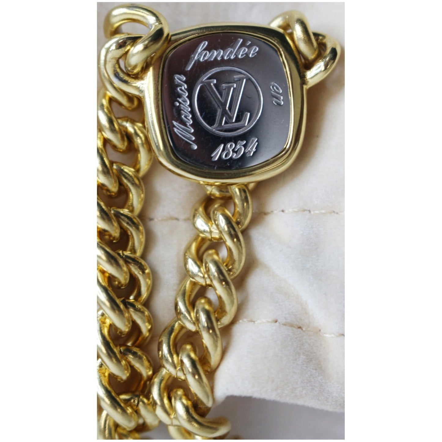 LOUIS VUITTON LV ID Chain Necklace Gold M61092
