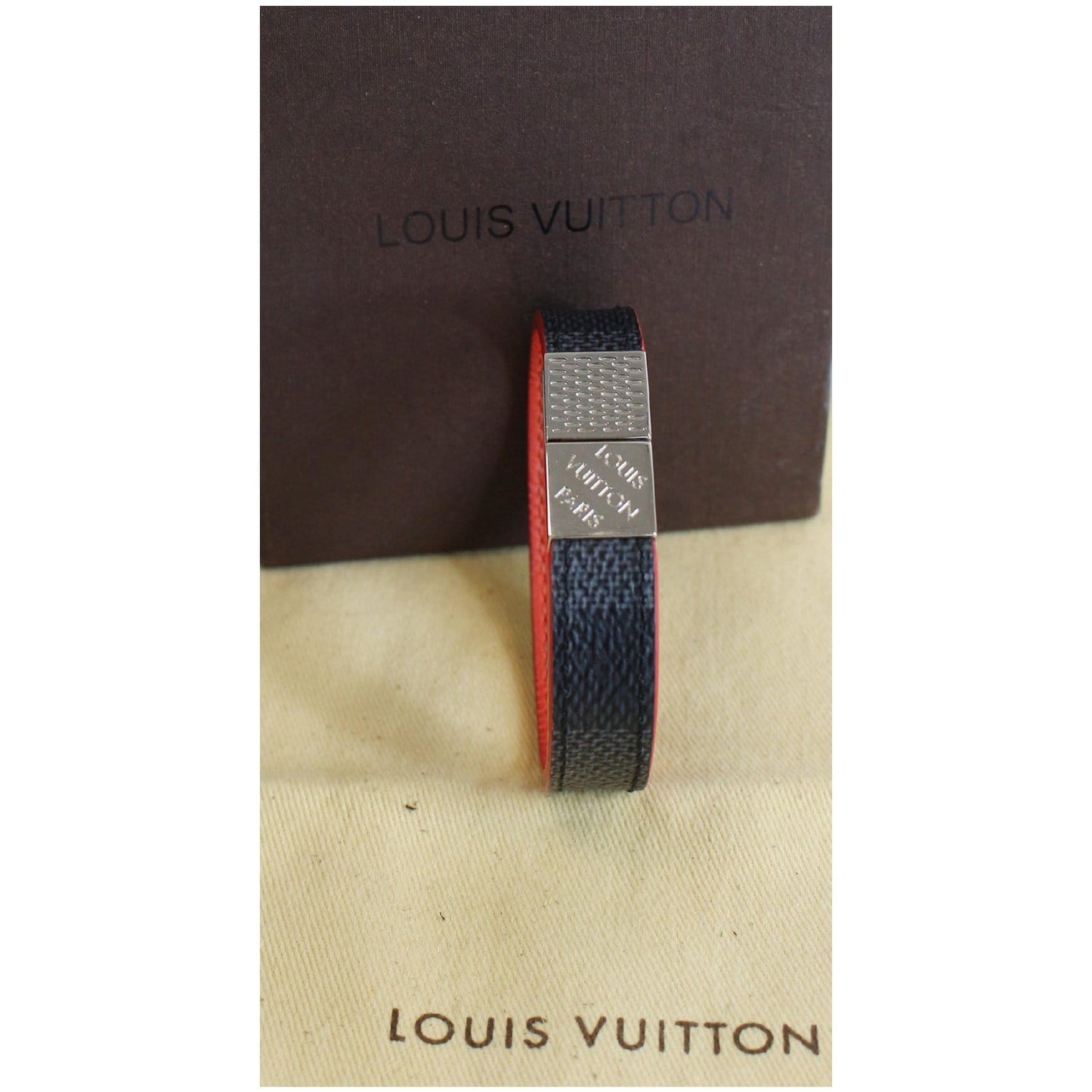 LOUIS VUITTON Damier Graphite Canvas Pull It Bracelet Black/Red