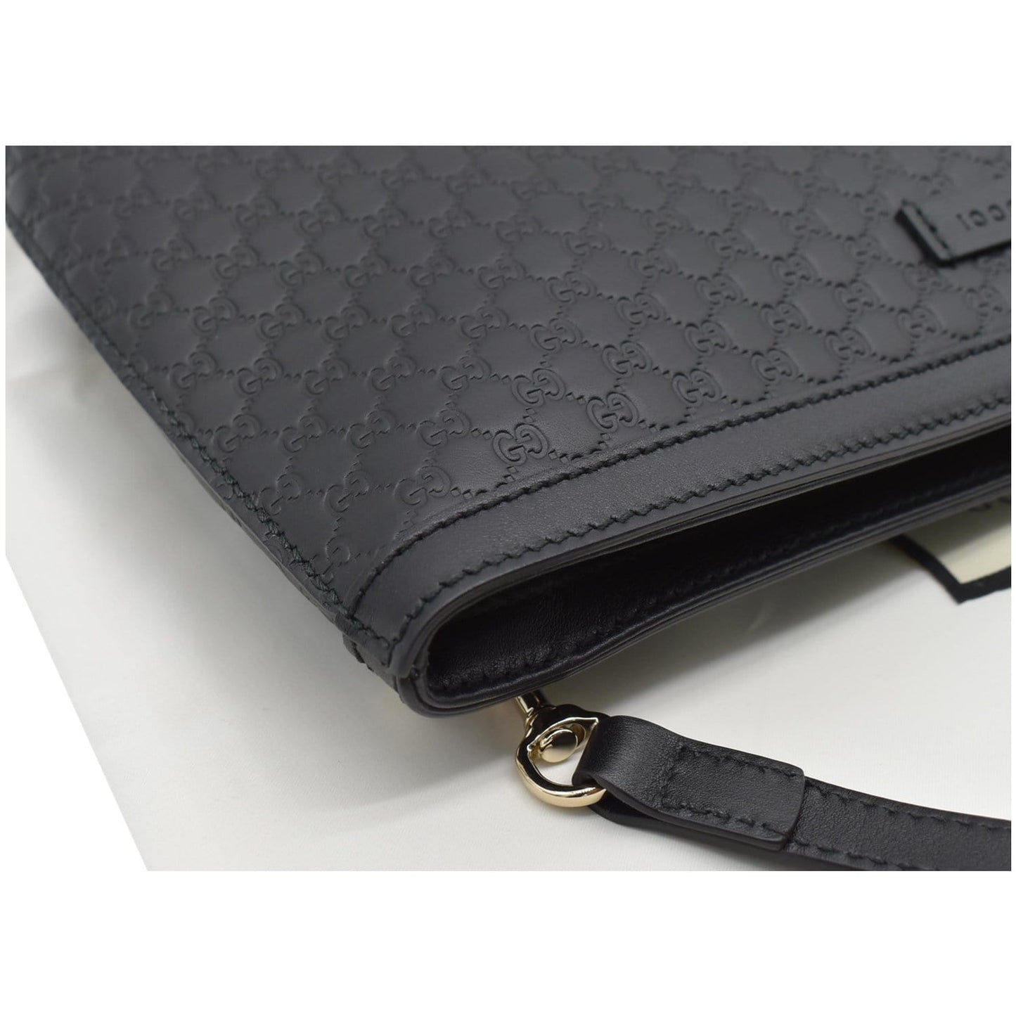 GUCCI Flat Microguccissima Leather Wallet Crossbody Black 607723