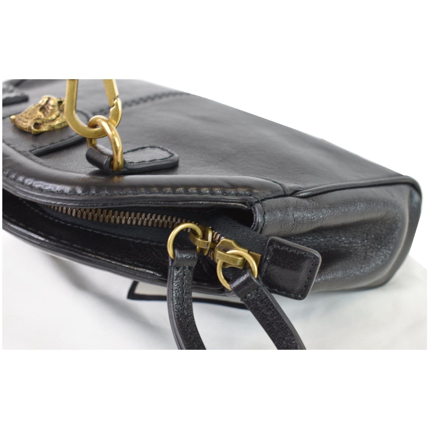 GUCCI GG Re(Belle) Tiger Head Leather Crossbody Bag Black 524620