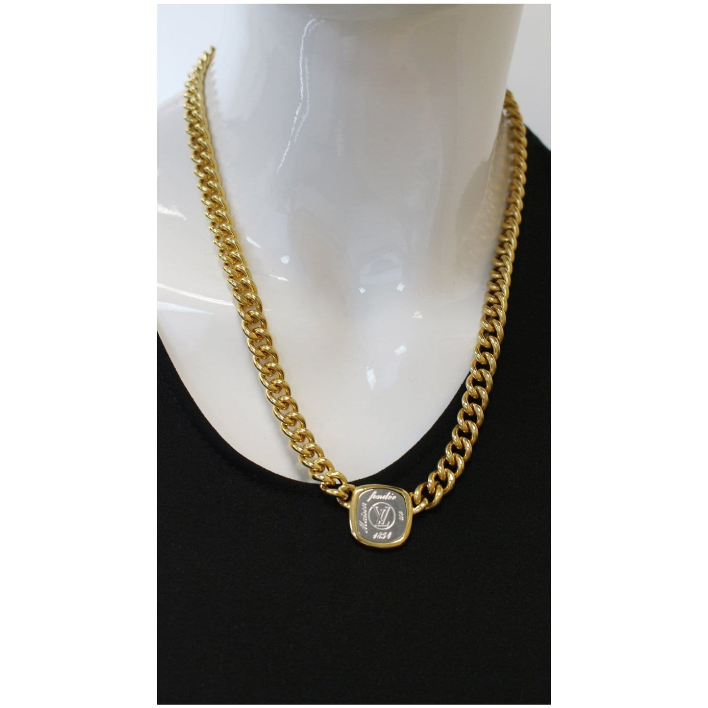 LOUIS VUITTON LV ID Chain Necklace Gold M61092
