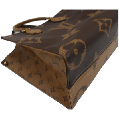 LOUIS VUITTON Onthego MM Giant Monogram Canvas Tote Shoulder Bag Brown