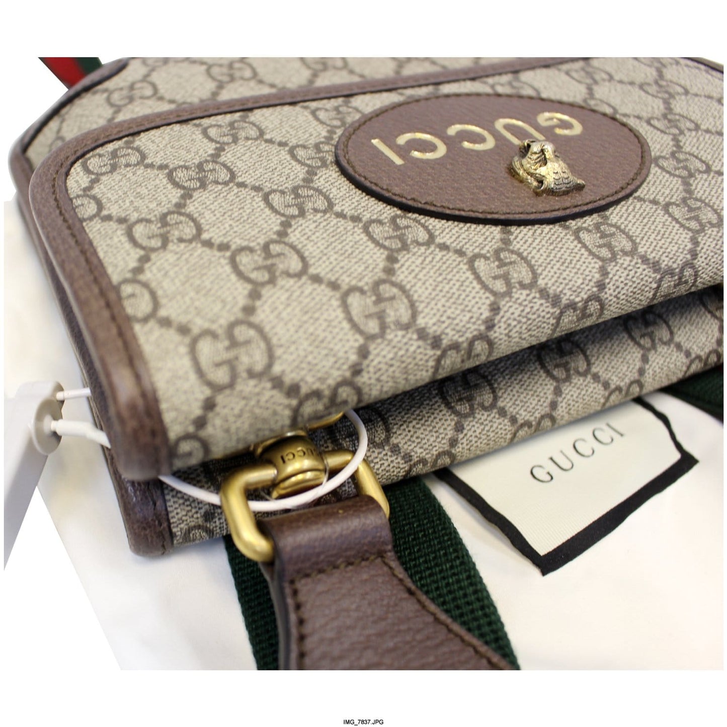 GUCCI GG Supreme Small Messenger Crossbody Bag 501050