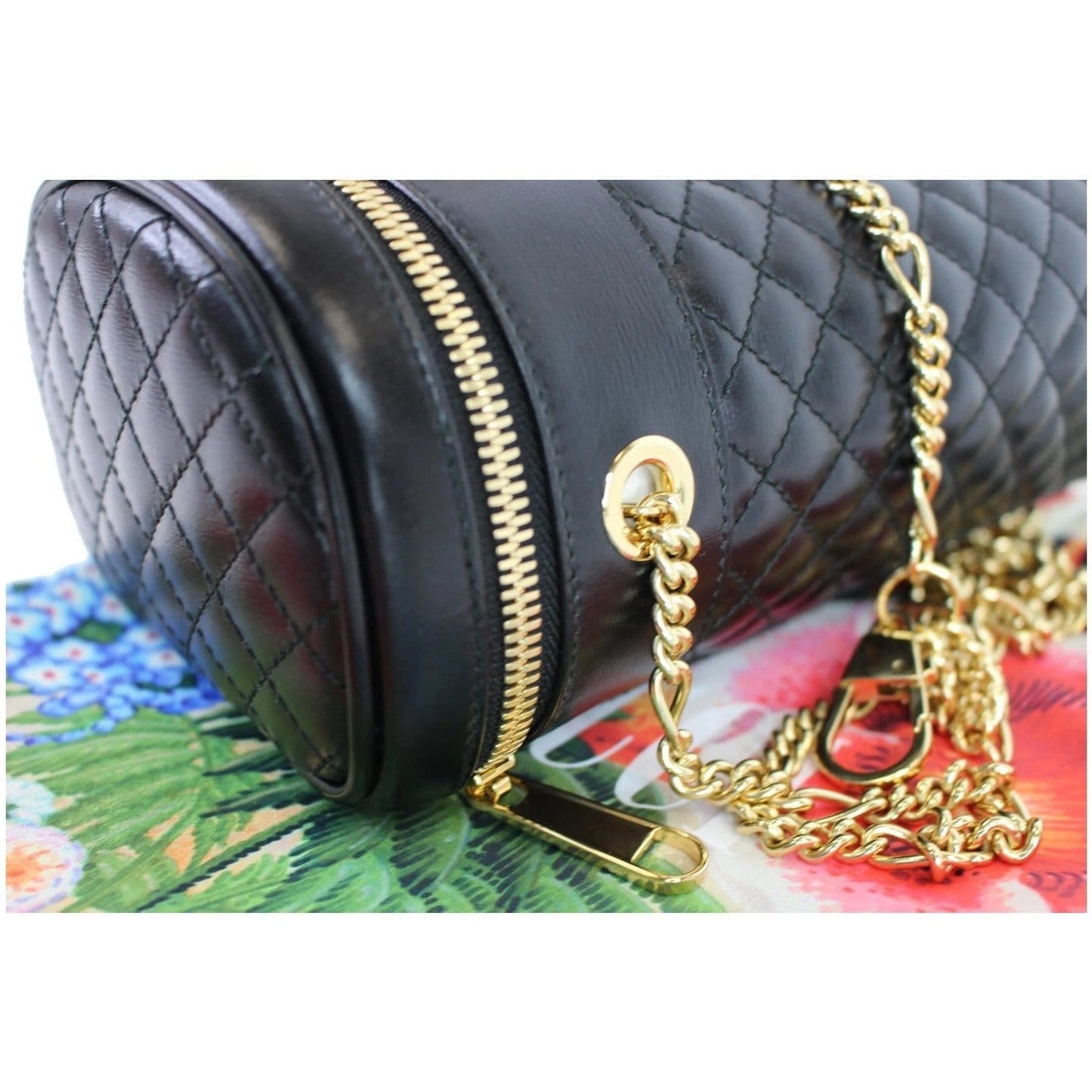GUCCI Trapuntta Calfskin Leather Belt Crossbody Bag Black 572298