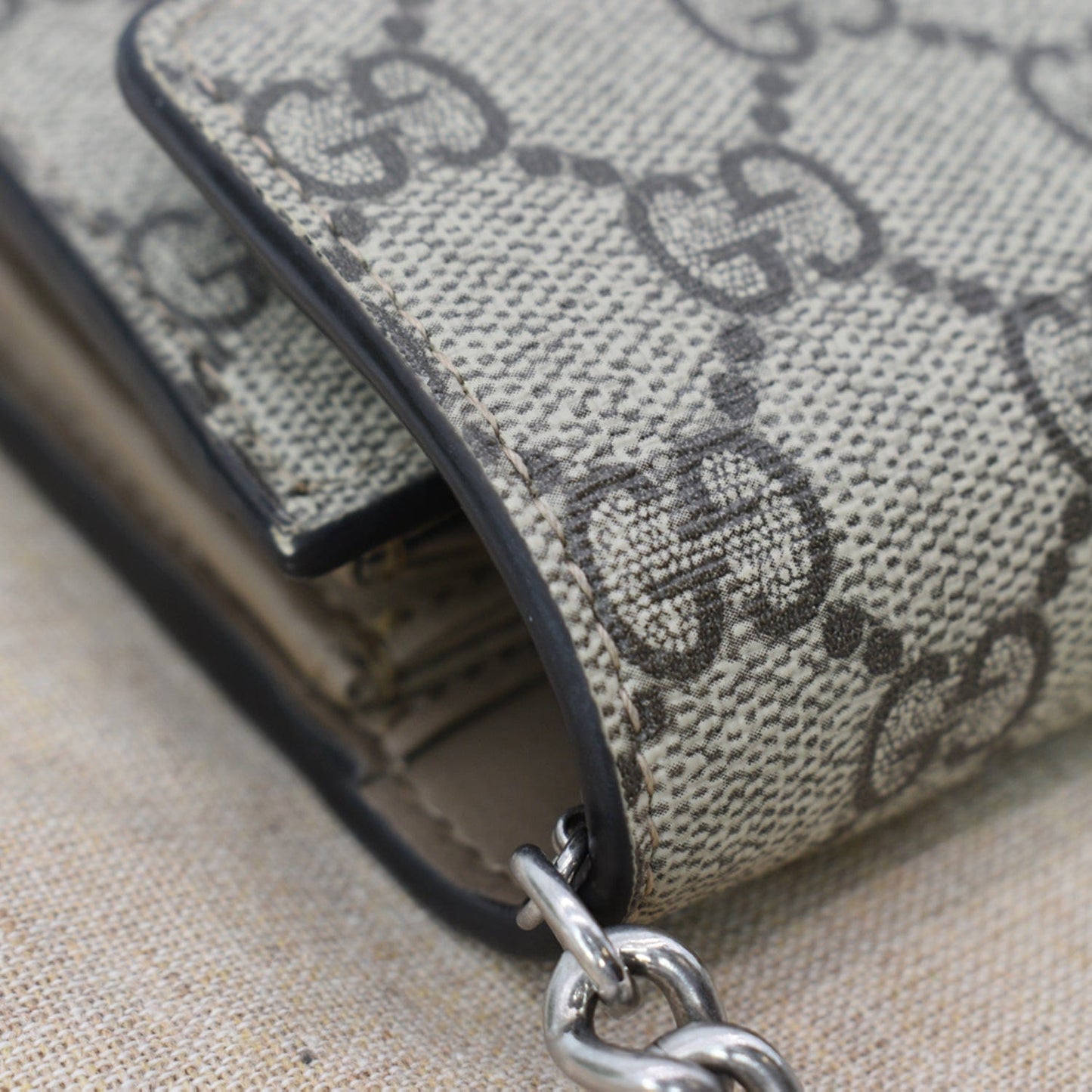GUCCI Dionysus GG Supreme Crossbody Chain Wallet Beige 401231